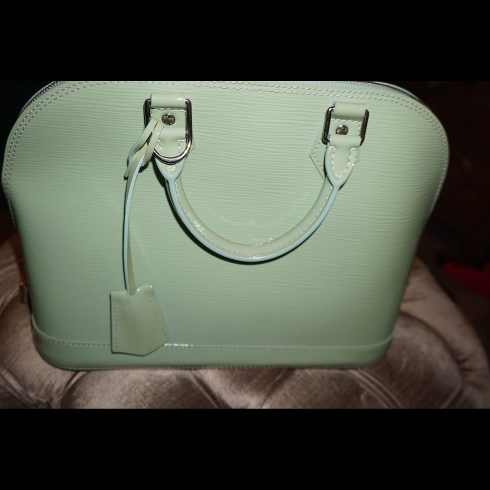 Louis Vuitton Alma PM